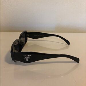 Prada sunglasses black 49mm black/grey lens (negotiable)